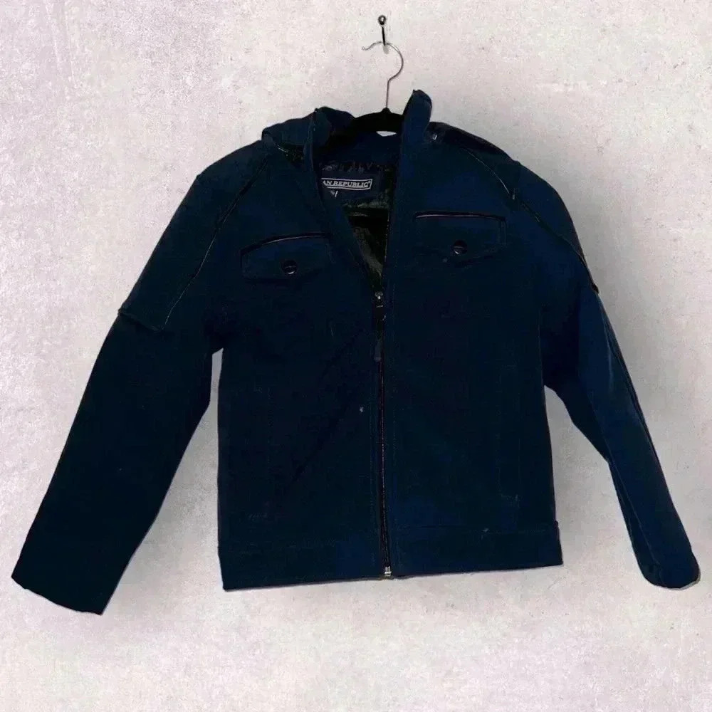 Urban republic jacket youth size medium‎